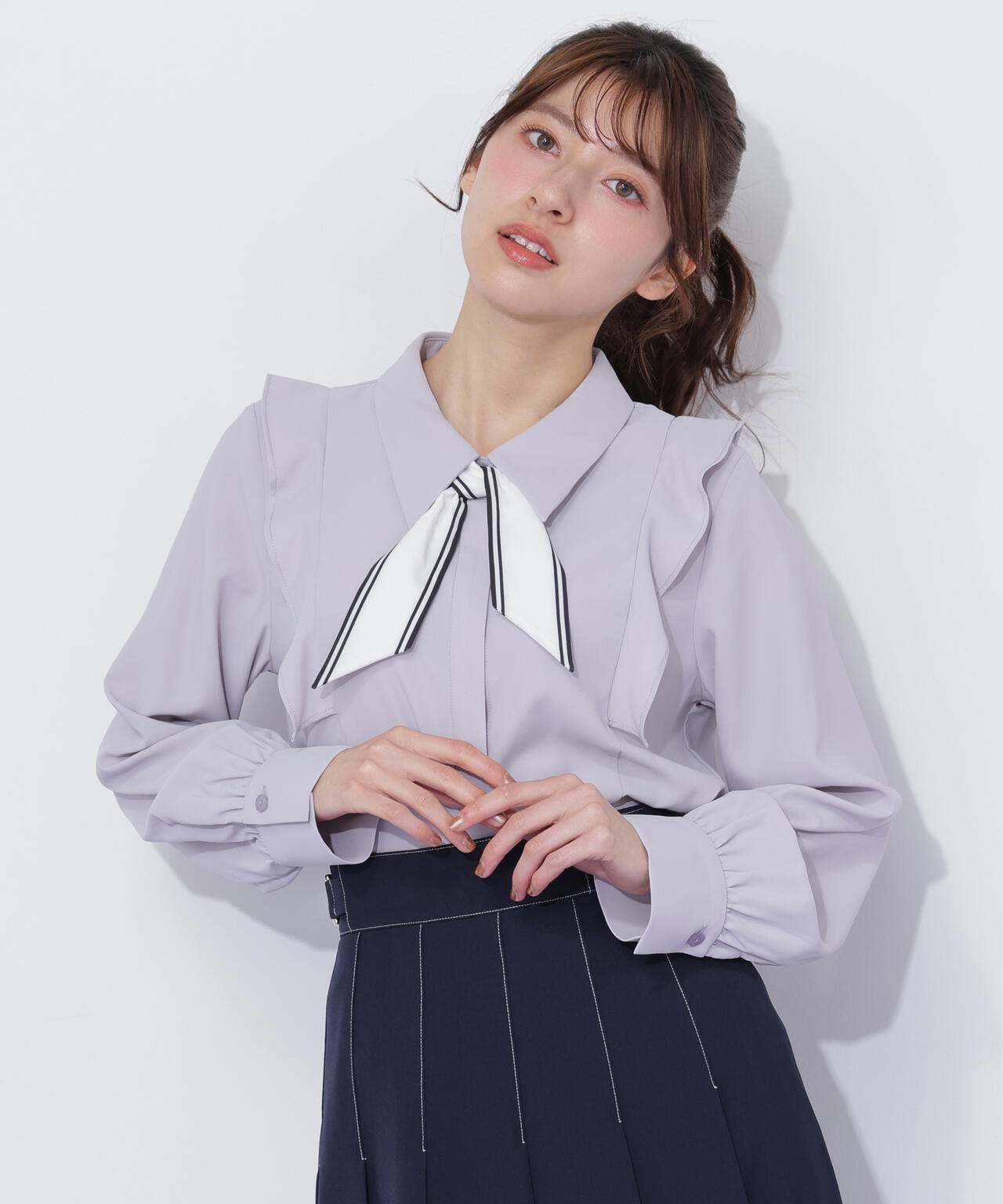 スカーフ付きブラウス