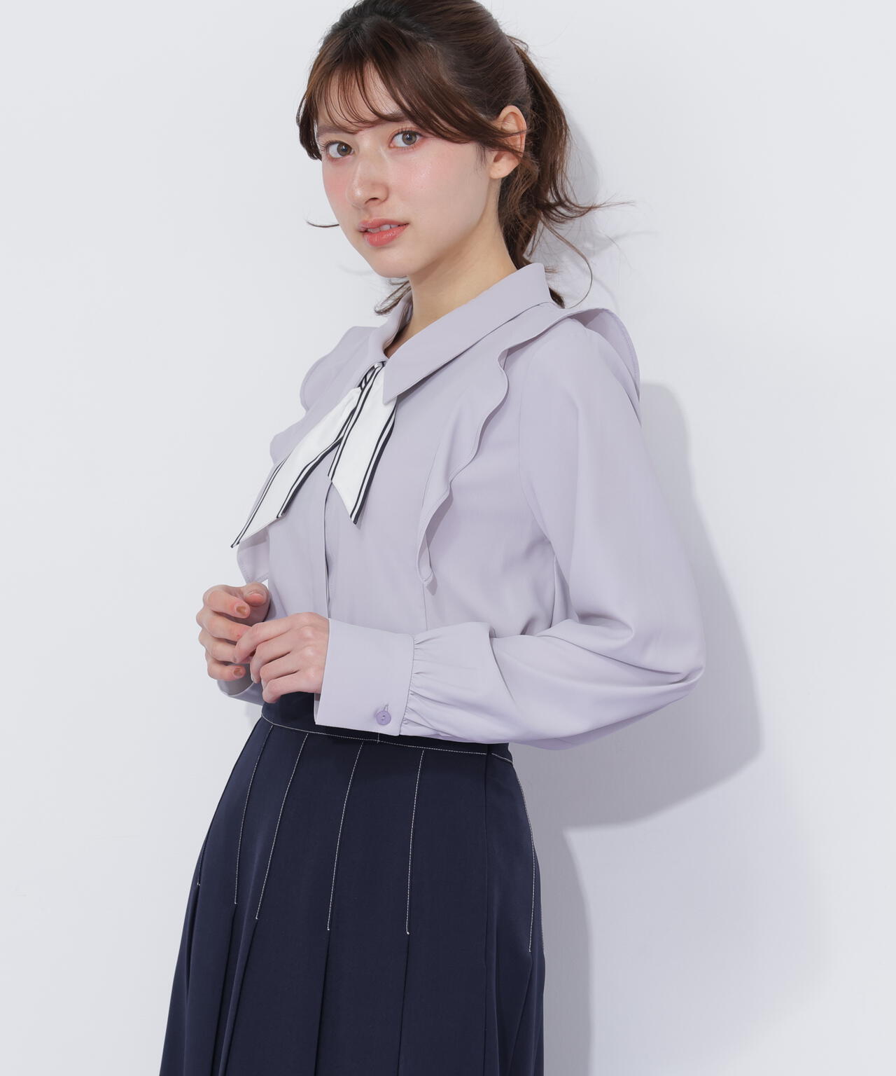 スカーフ付きブラウス