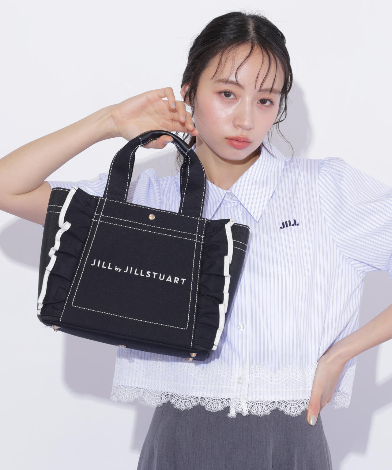 160cm 着用サイズ:FR