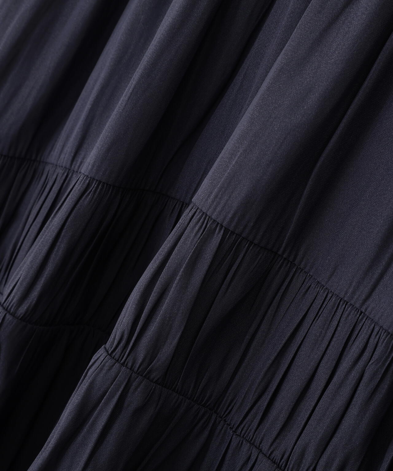 割線ランダムティアードスカート