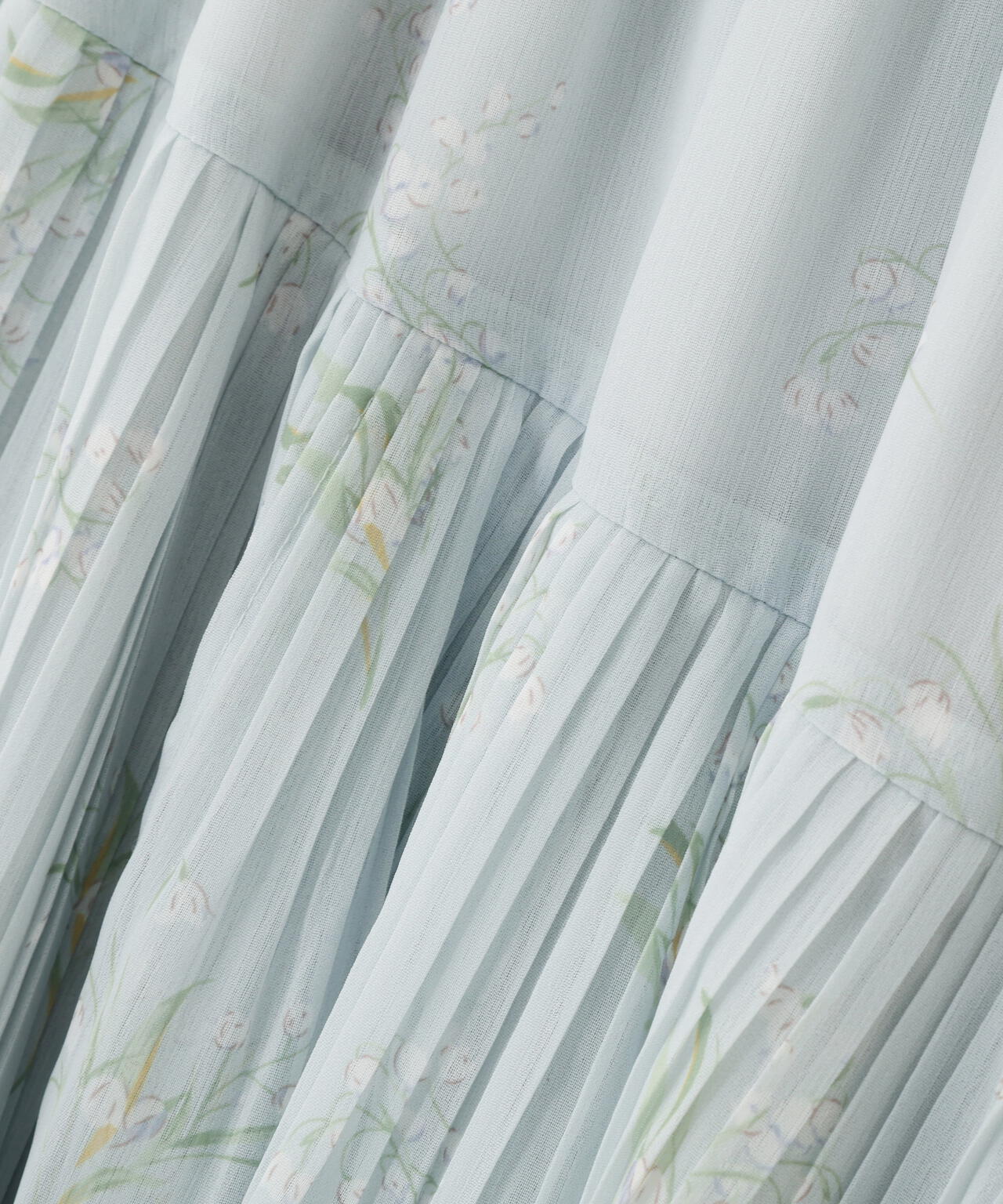 プリーツランダムティアードスカート