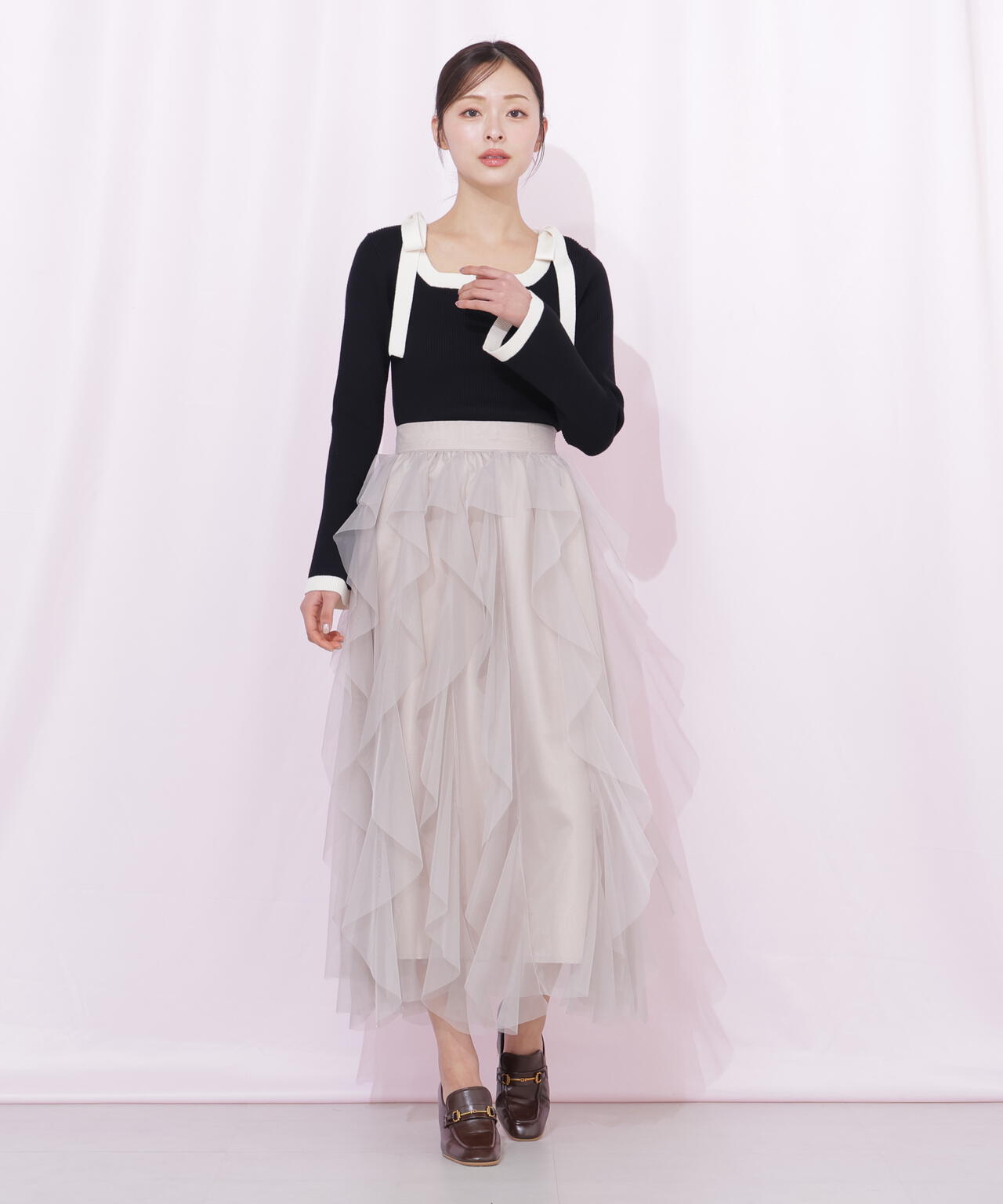 縦ラッフルチュールスカート
