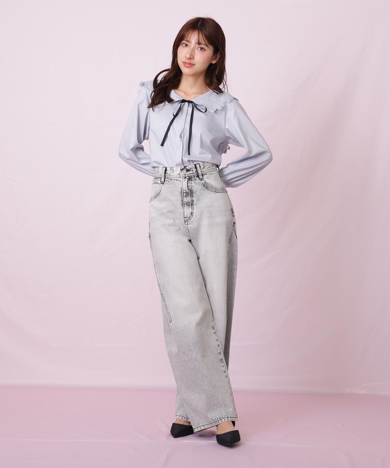 リボン加工カーブパネルデニムパンツ