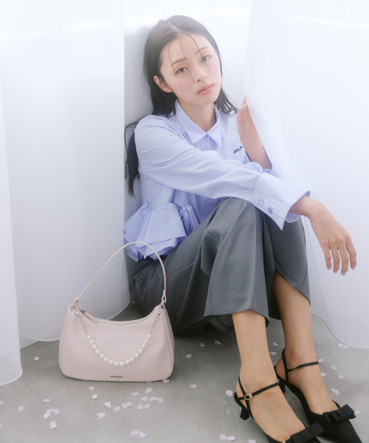 チェーンベルトタックワイドパンツ