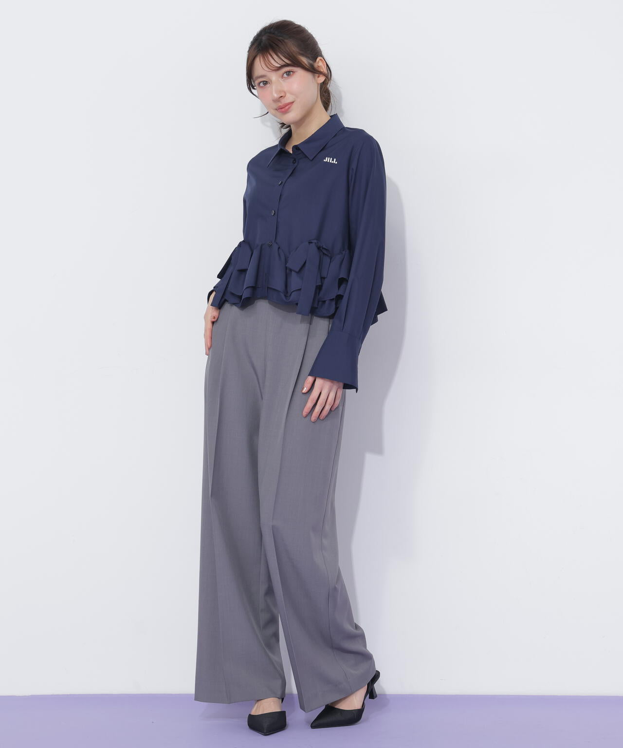 チェーンベルトタックワイドパンツ