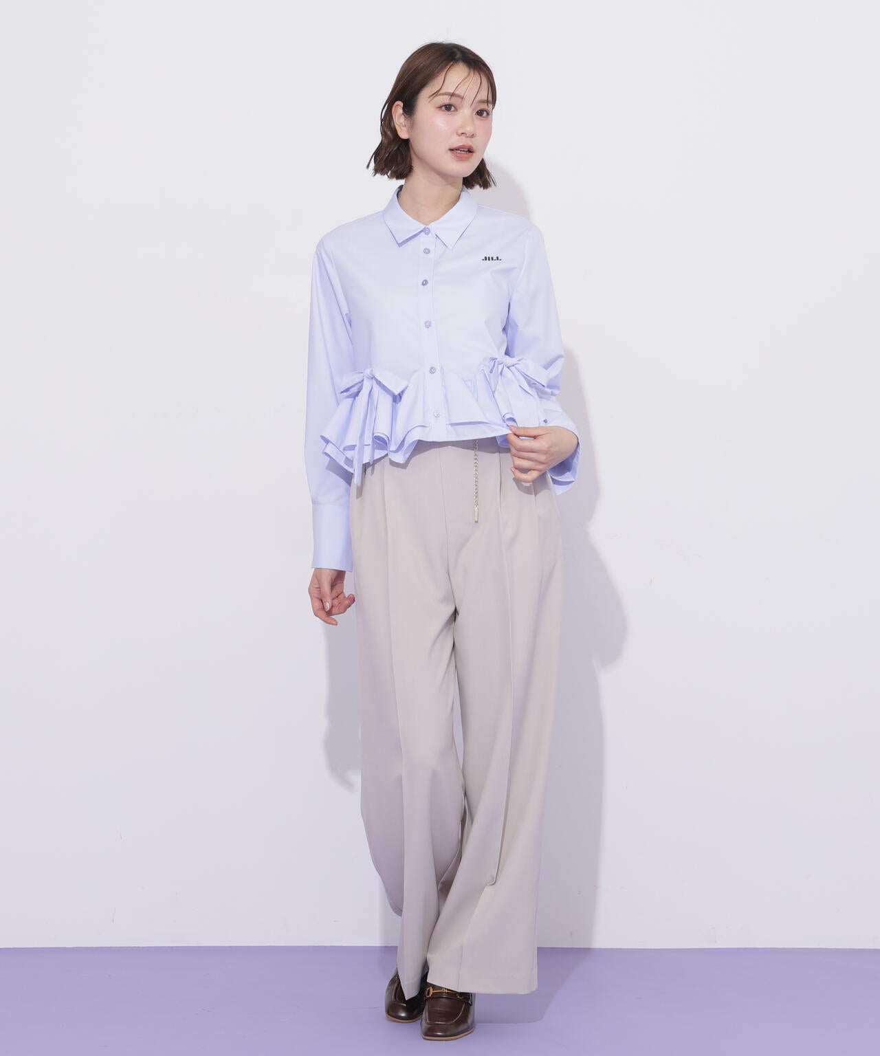 チェーンベルトタックワイドパンツ