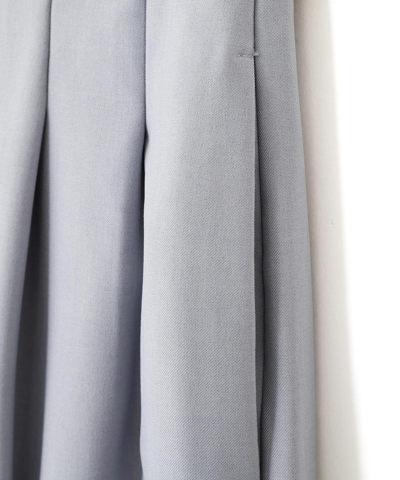 チェーンベルトタックワイドパンツ