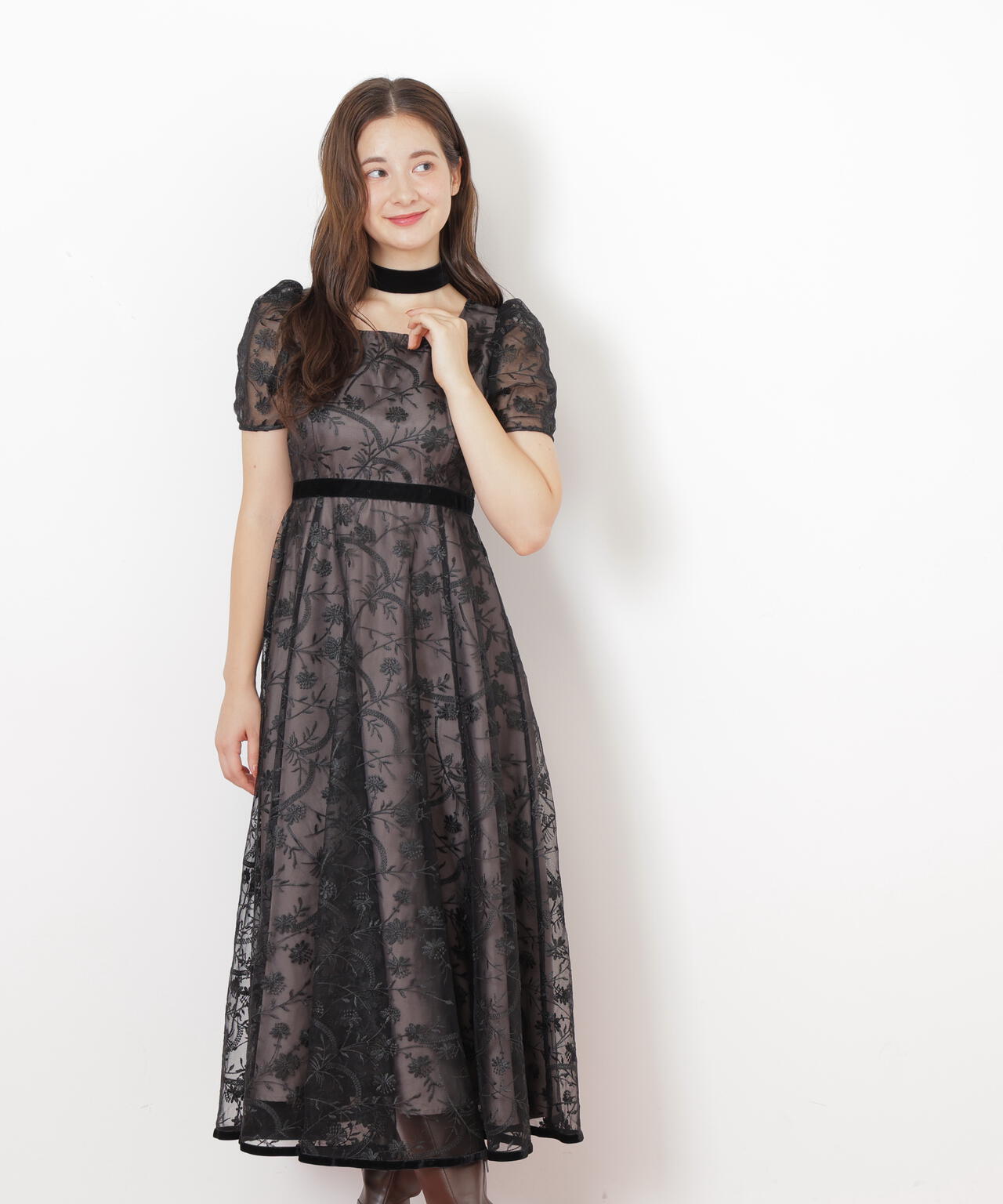 <mikuさんコラボ>エンブロイダリーレースドレス