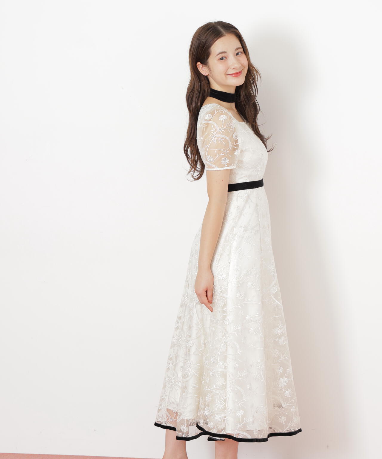 <mikuさんコラボ>エンブロイダリーレースドレス