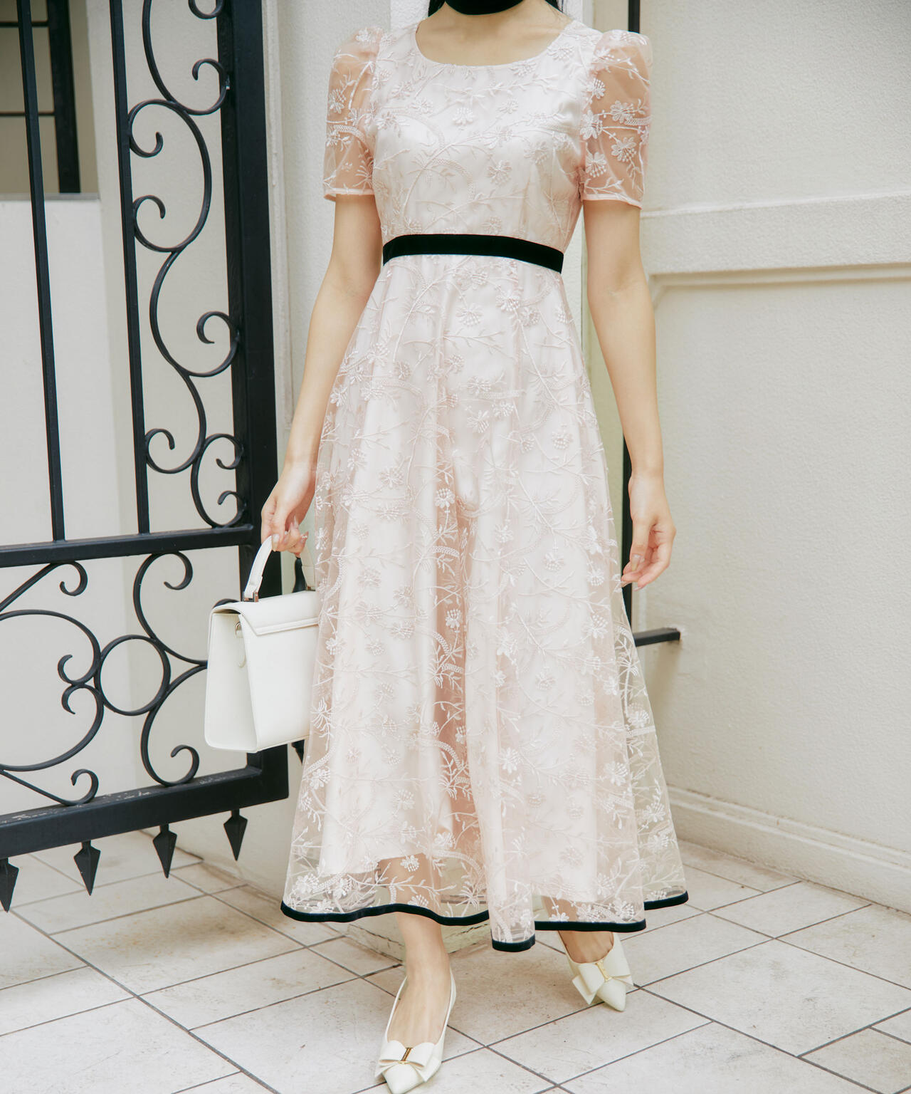 <mikuさんコラボ>エンブロイダリーレースドレス