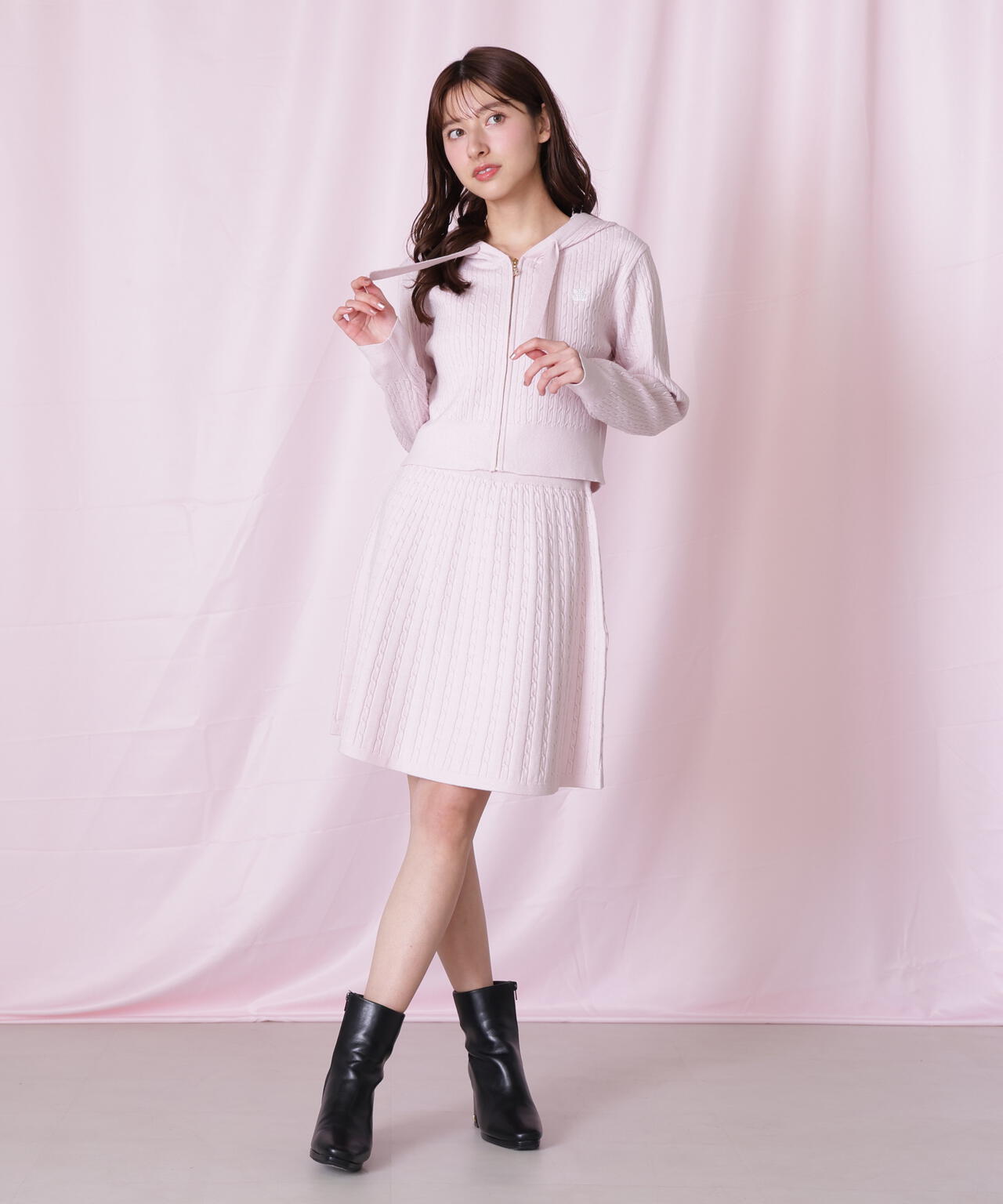 ケーブルニットパーカーセットアップ