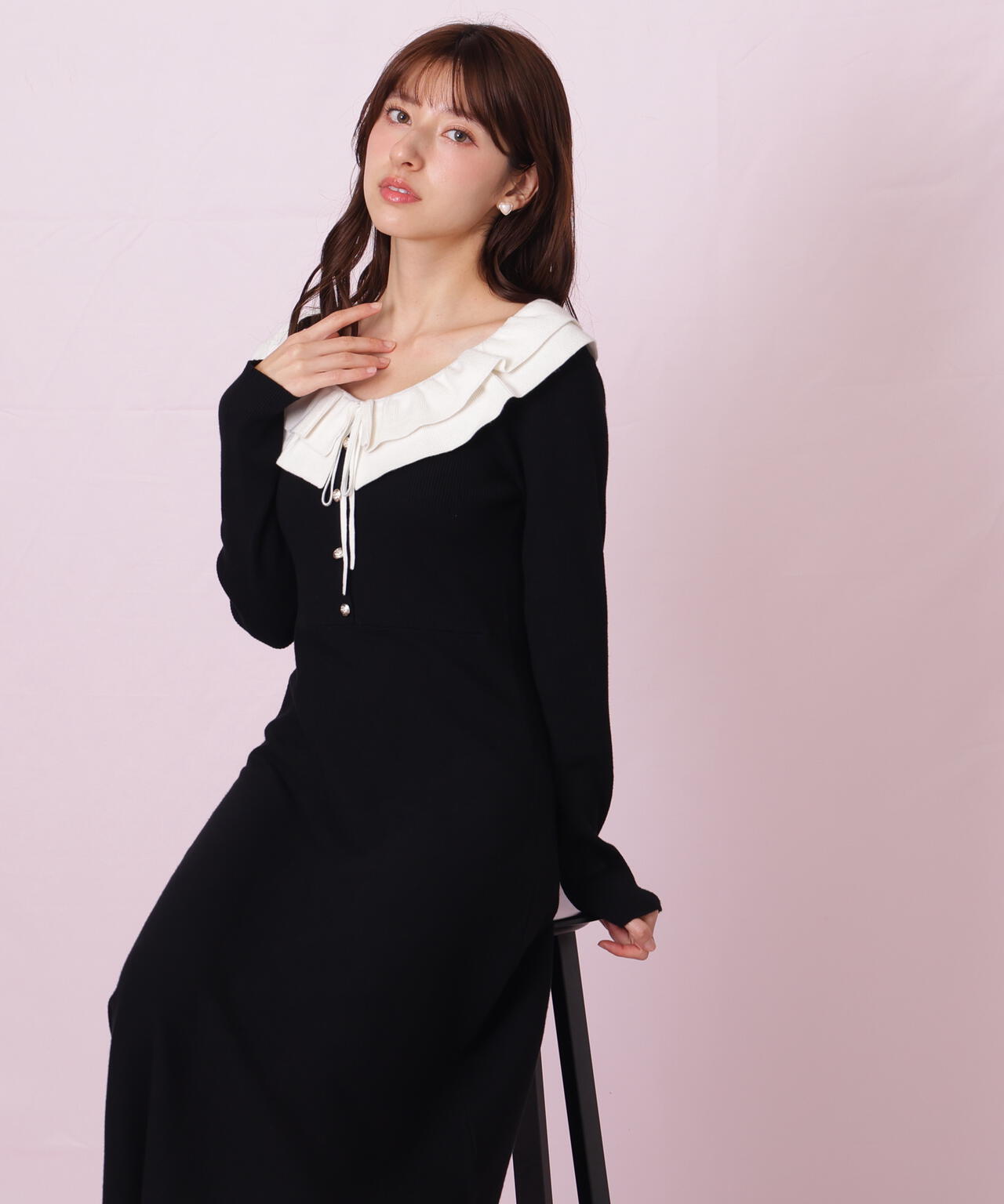 フリル襟バイカラーニットワンピース