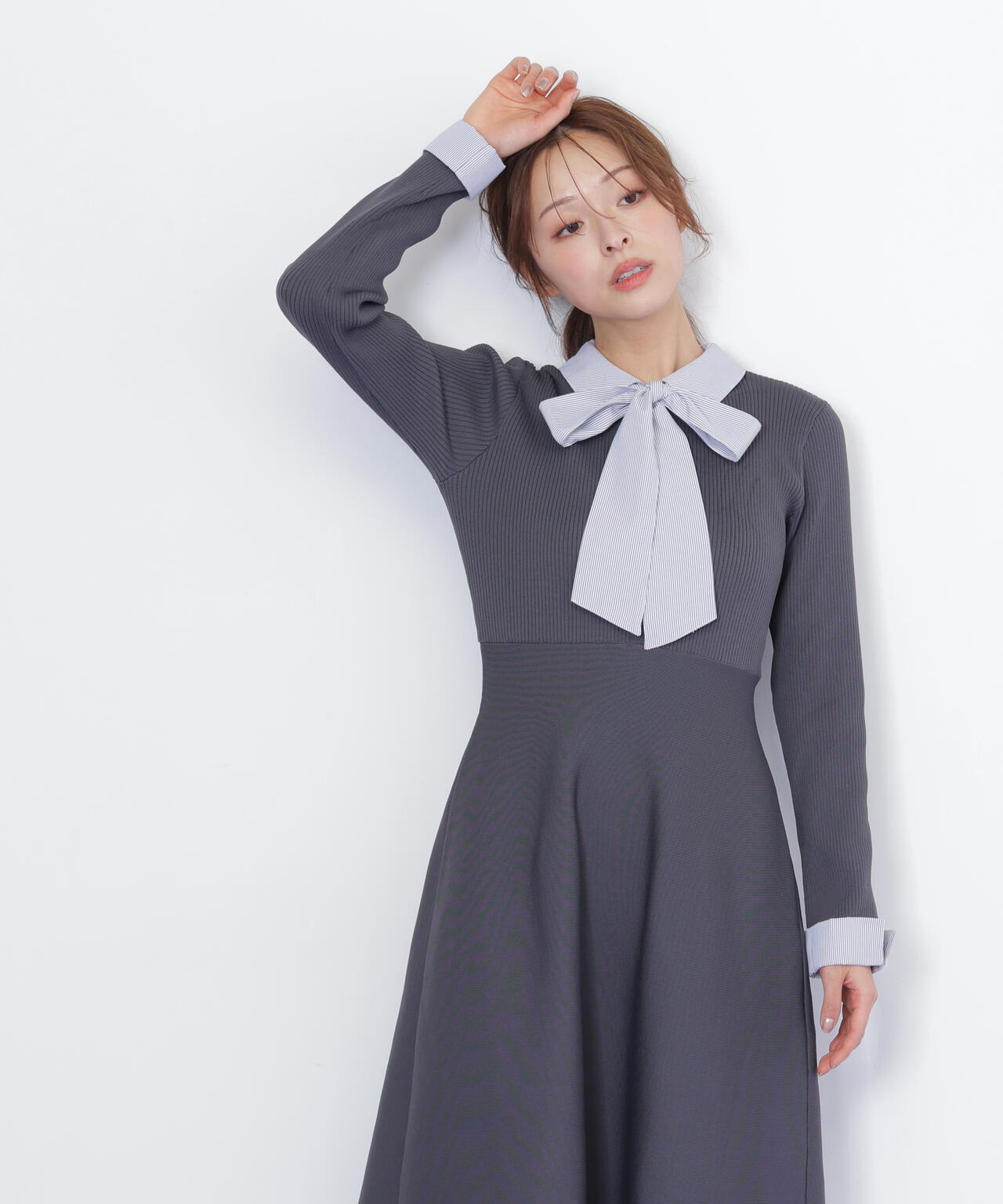 シャツ襟ドッキングニットワンピース
