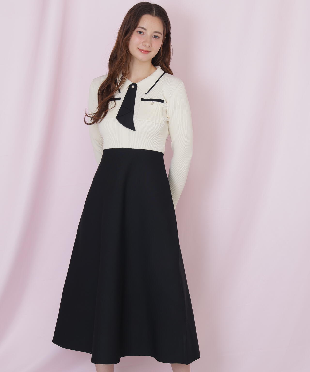 タイ付きニットワンピース