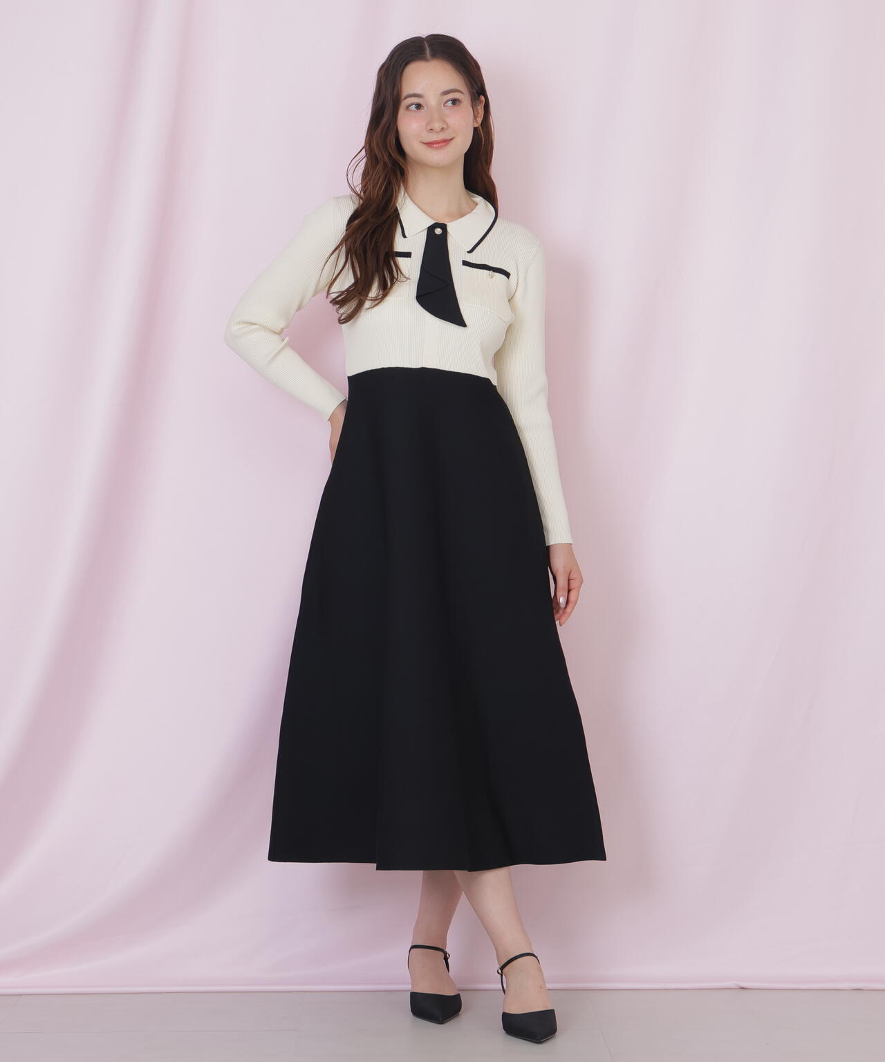 タイ付きニットワンピース