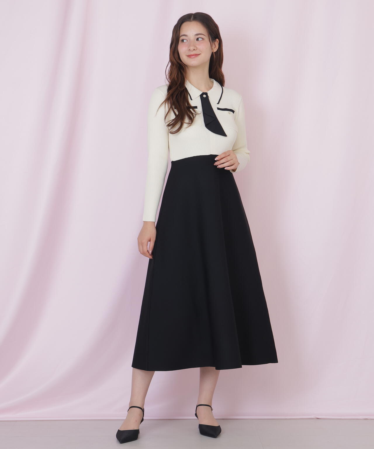 タイ付きニットワンピース