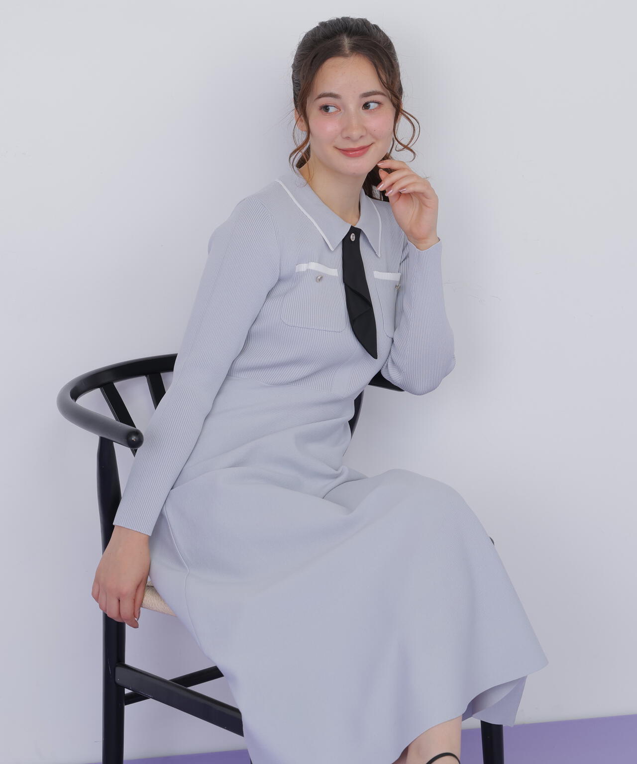 タイ付きニットワンピース