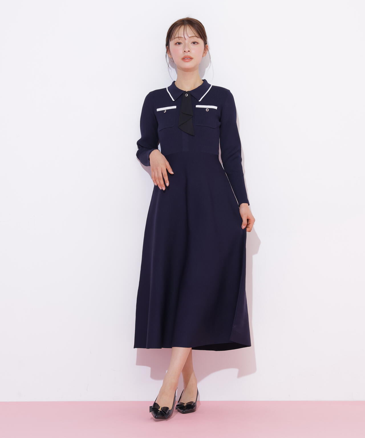 タイ付きニットワンピース