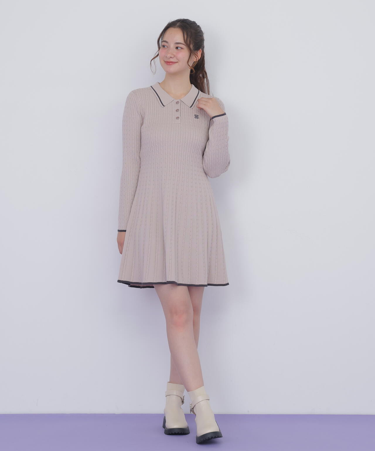 ポロ襟ケーブルミニワンピース