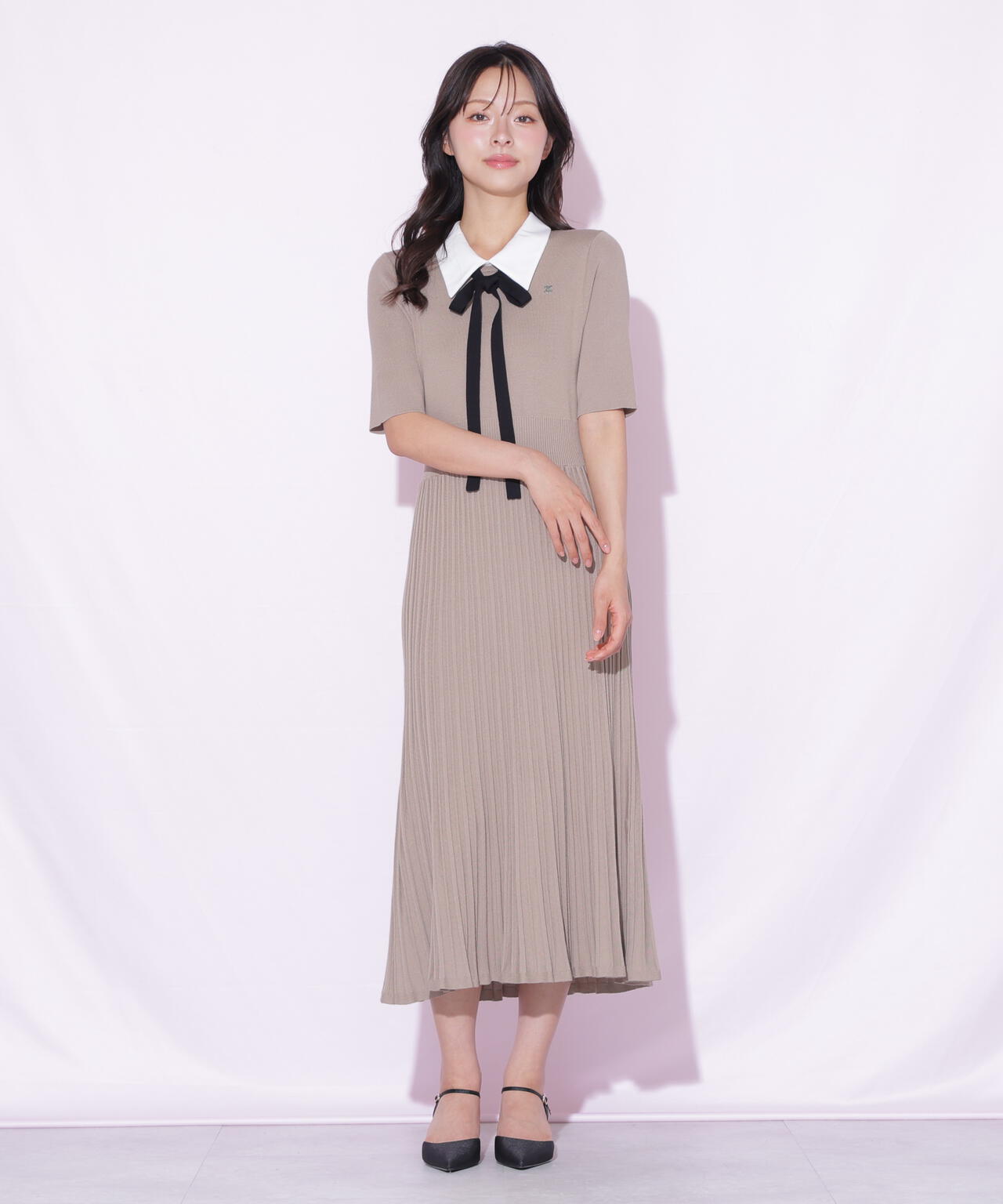 【6/12 10:00~6/15 SPECIAL COUPON 対象商品】襟付きプリーツニットワンピース
