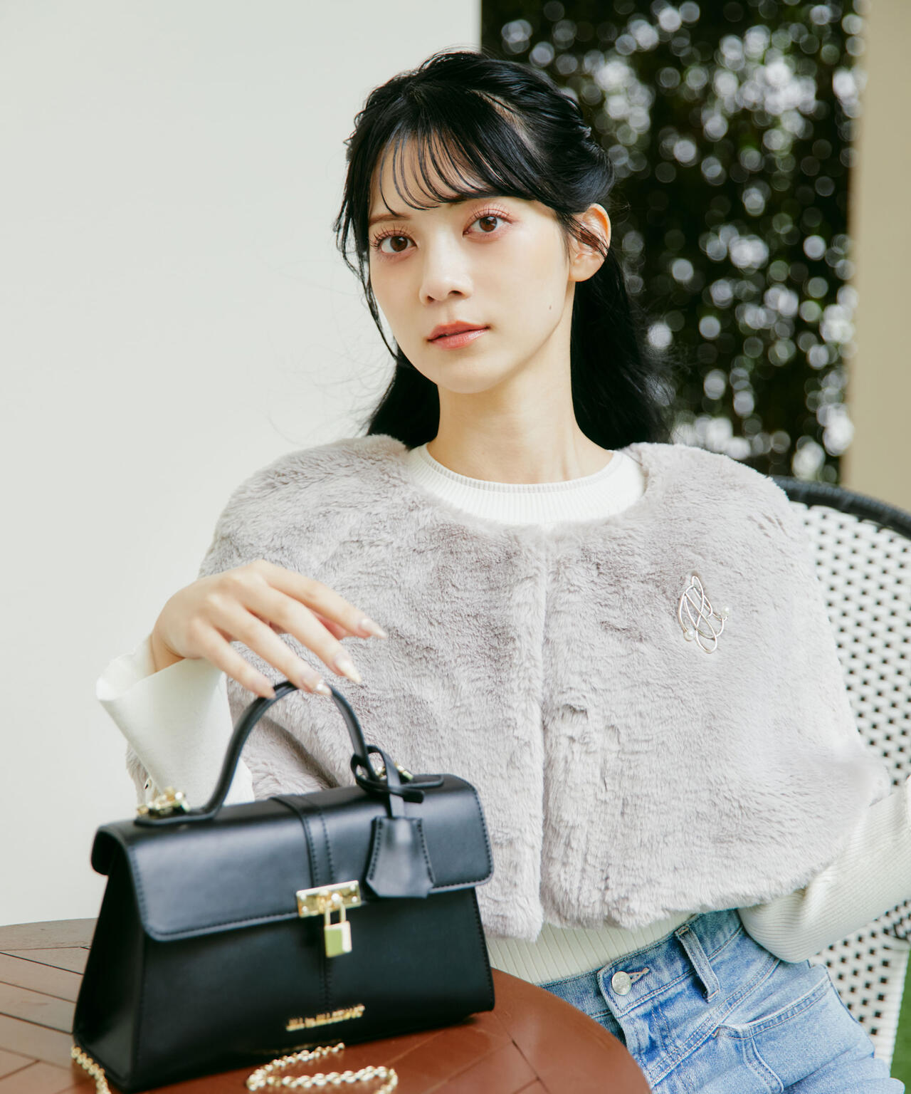 <mikuさんコラボ>フェイクファーケープ