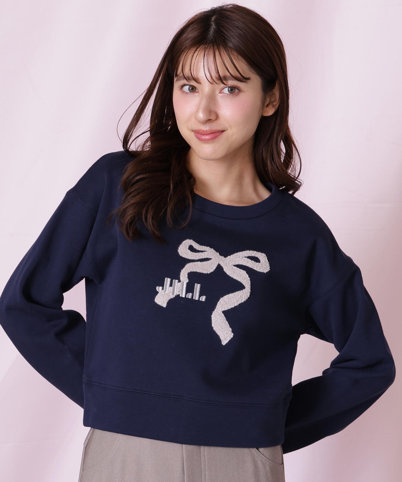 サガラ刺繍リボンロゴスウェット