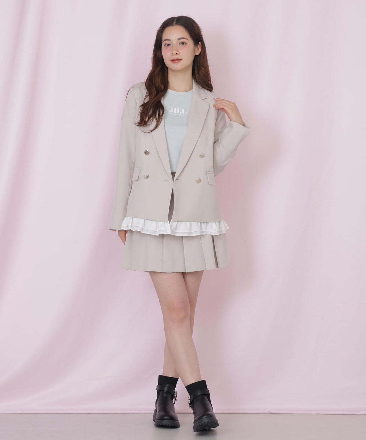 166cm 着用サイズ:FR
