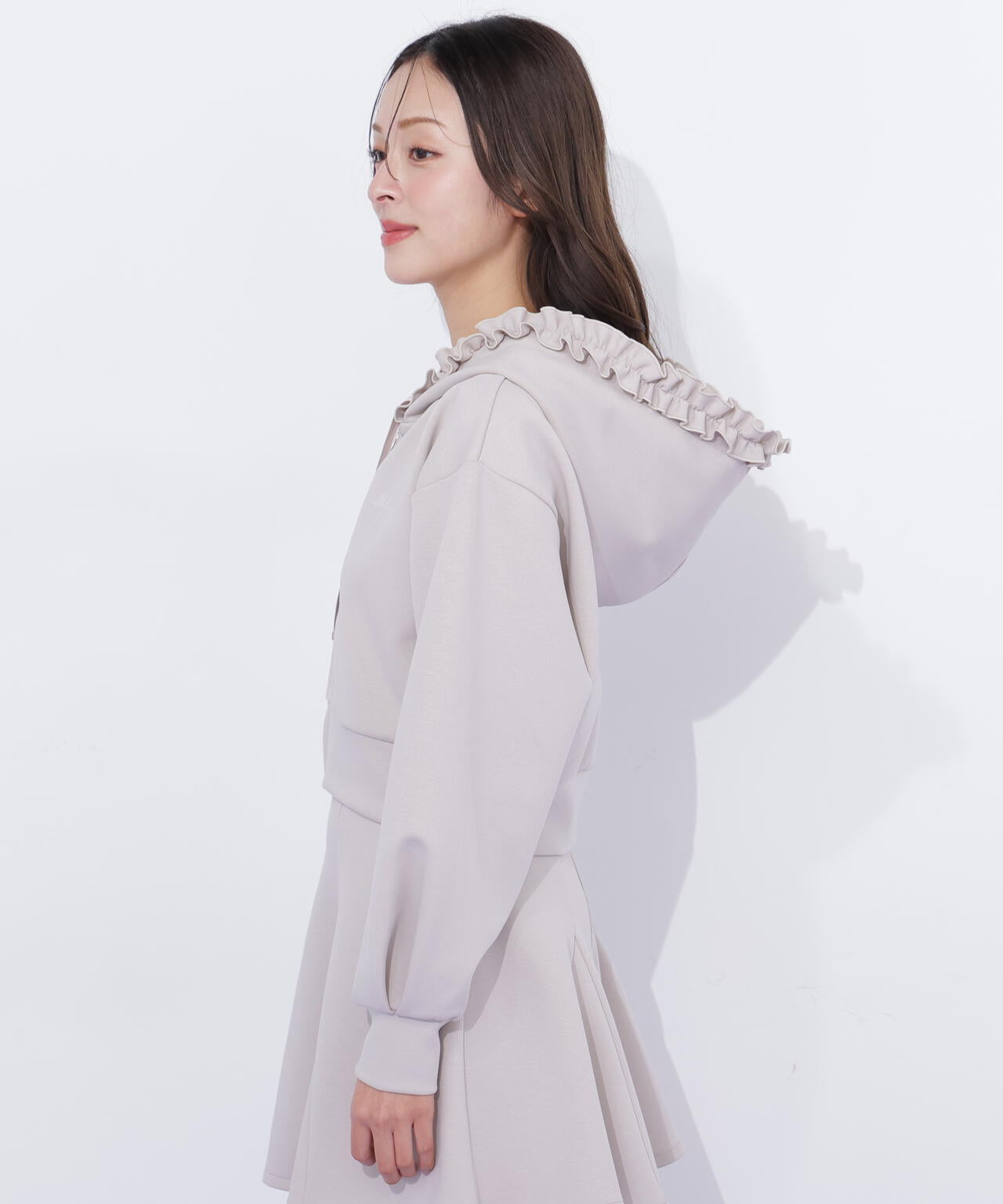 ダイバーセットアップ フリルパーカー