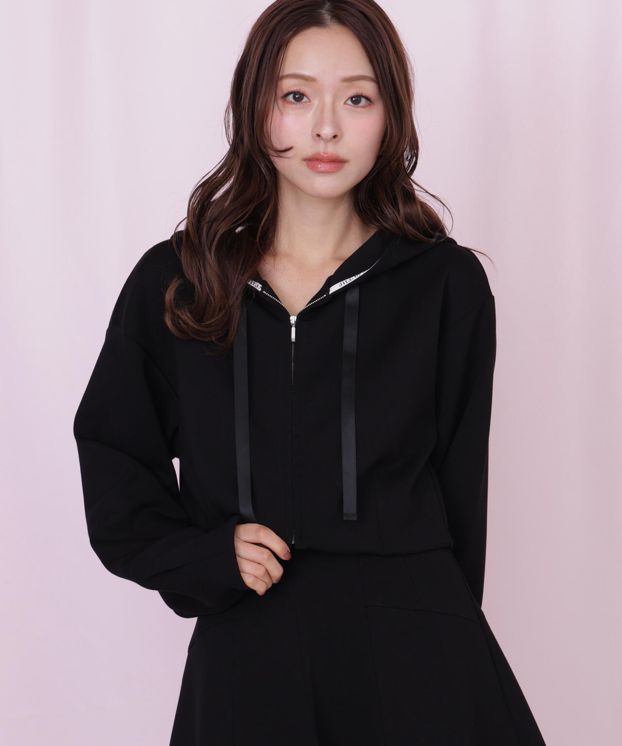 ダイバー素材ショート丈フーディ