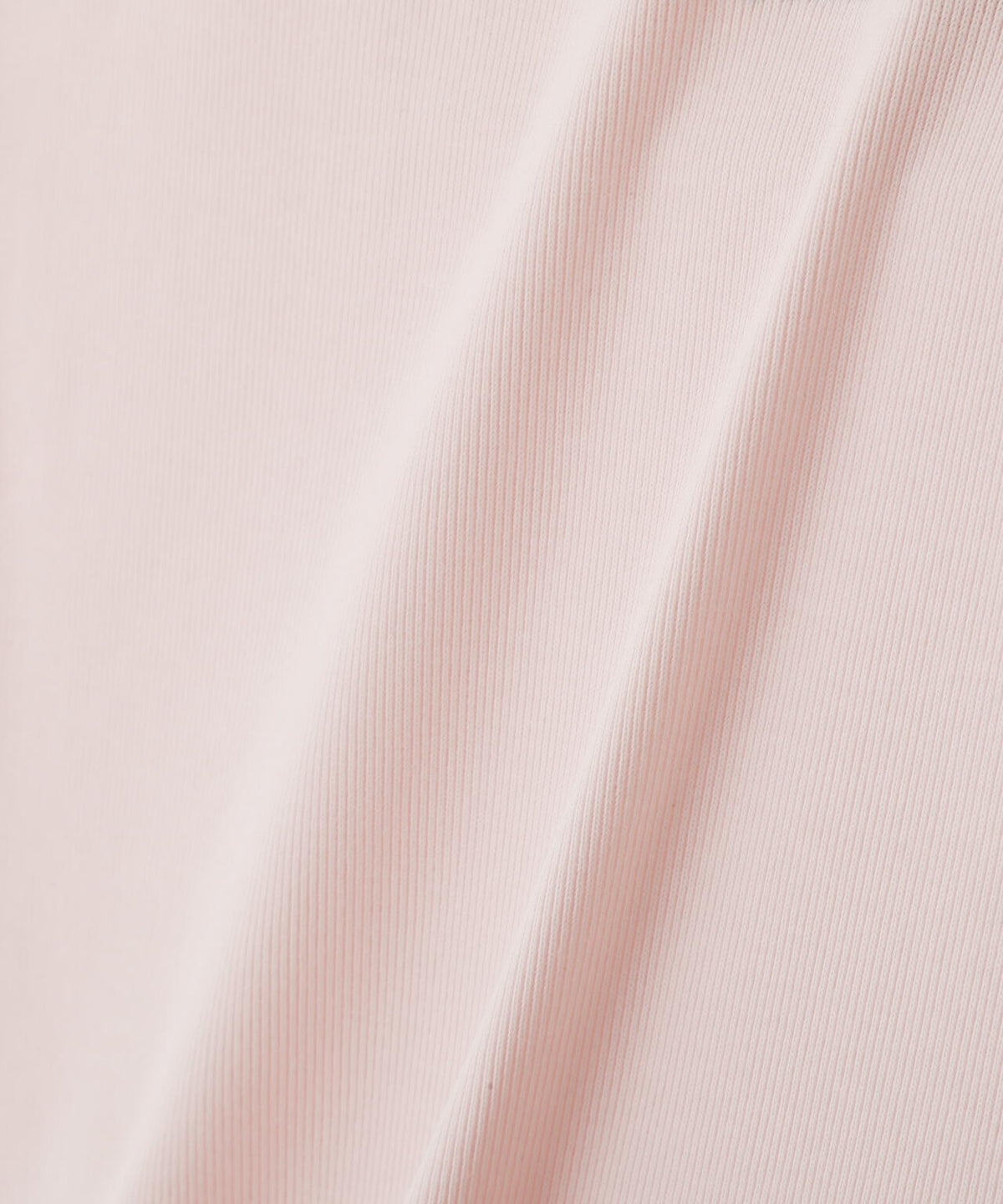コンパクトワンポイントロゴTシャツ