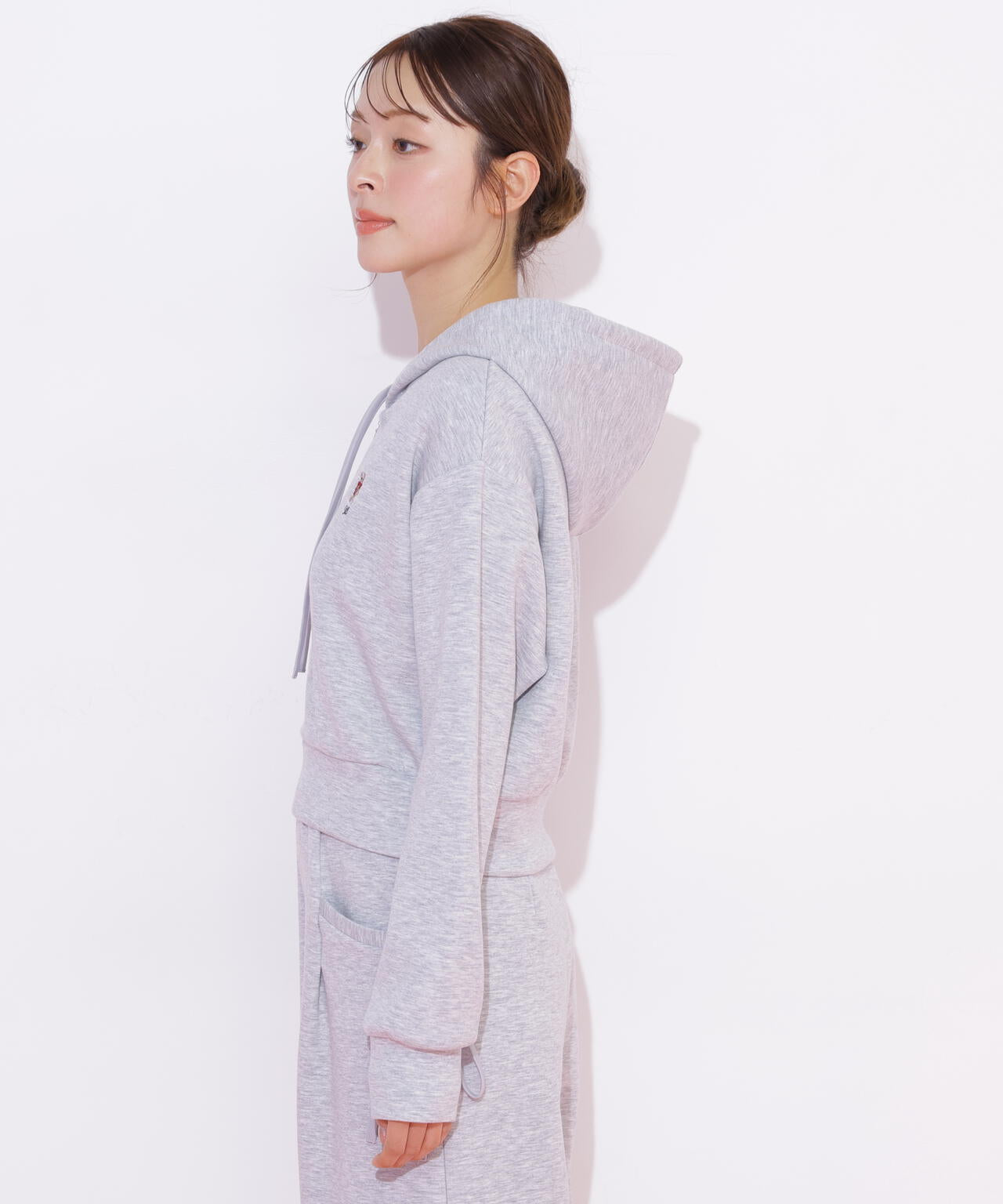 <BEARシリーズ>ワンポイント刺繍パーカー