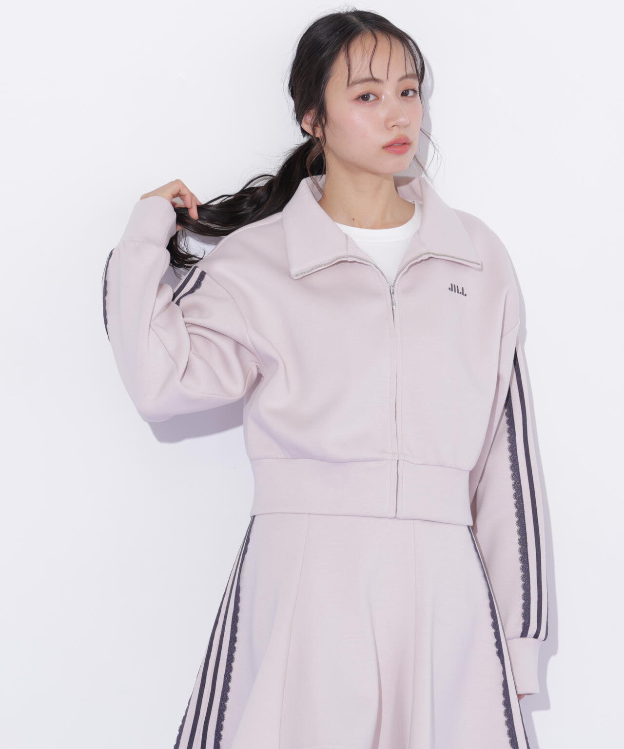 160cm 着用サイズ:FR