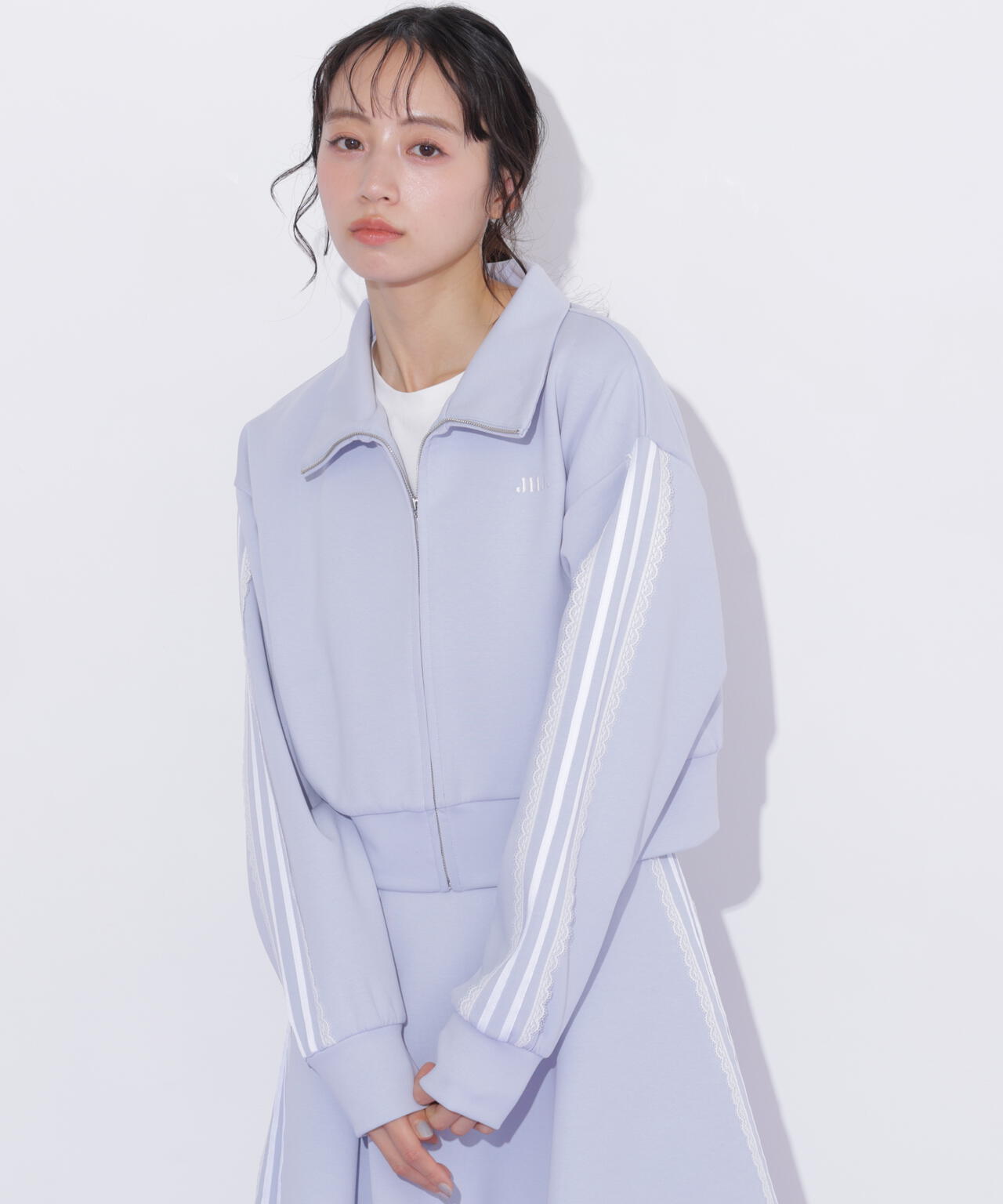 160cm 着用サイズ:FR