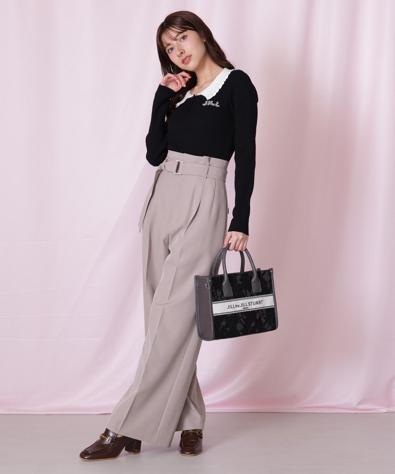 ビジューロゴケーブルニット