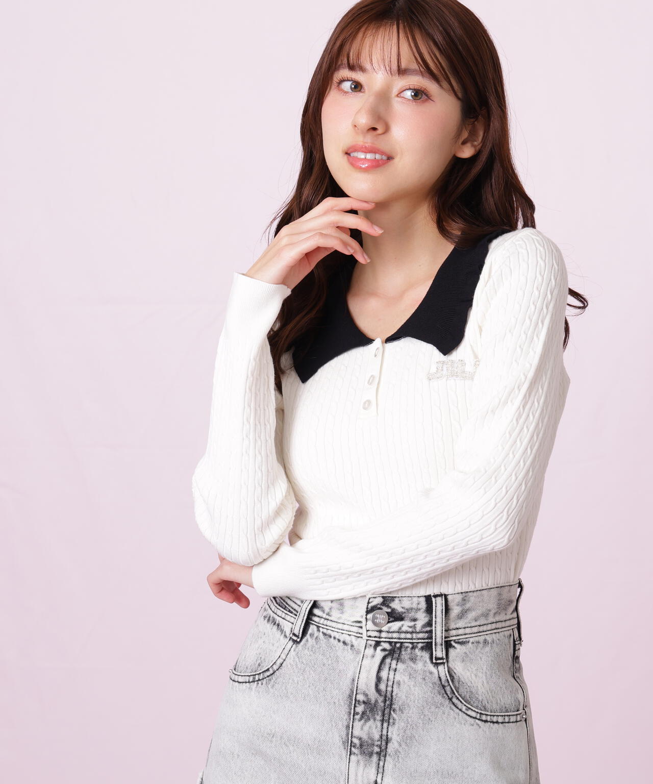 ビジューロゴケーブルニット