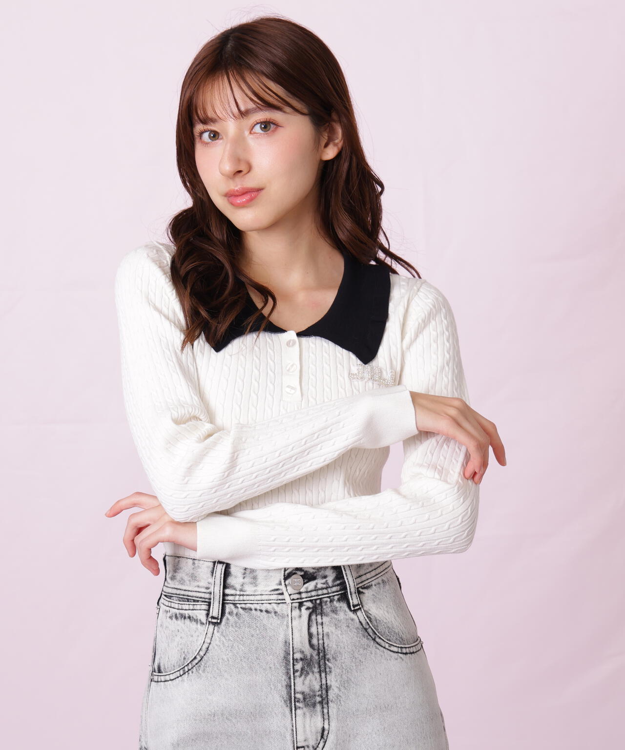 ビジューロゴケーブルニット