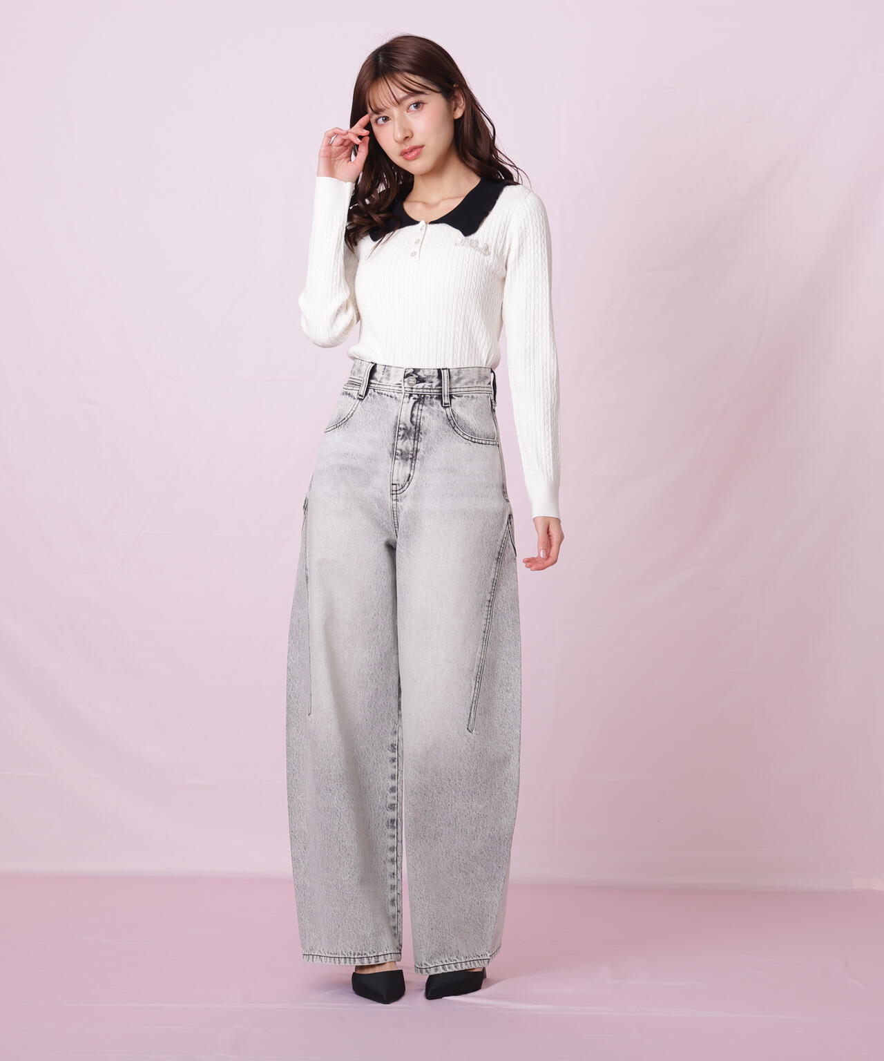 ビジューロゴケーブルニット