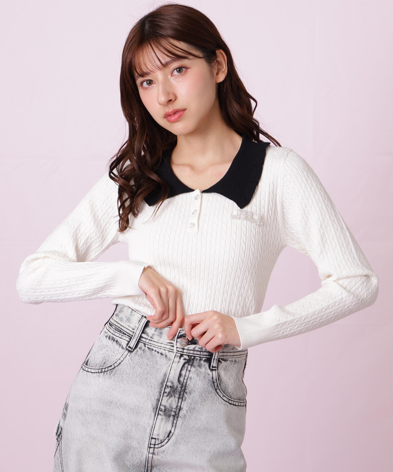 ビジューロゴケーブルニット