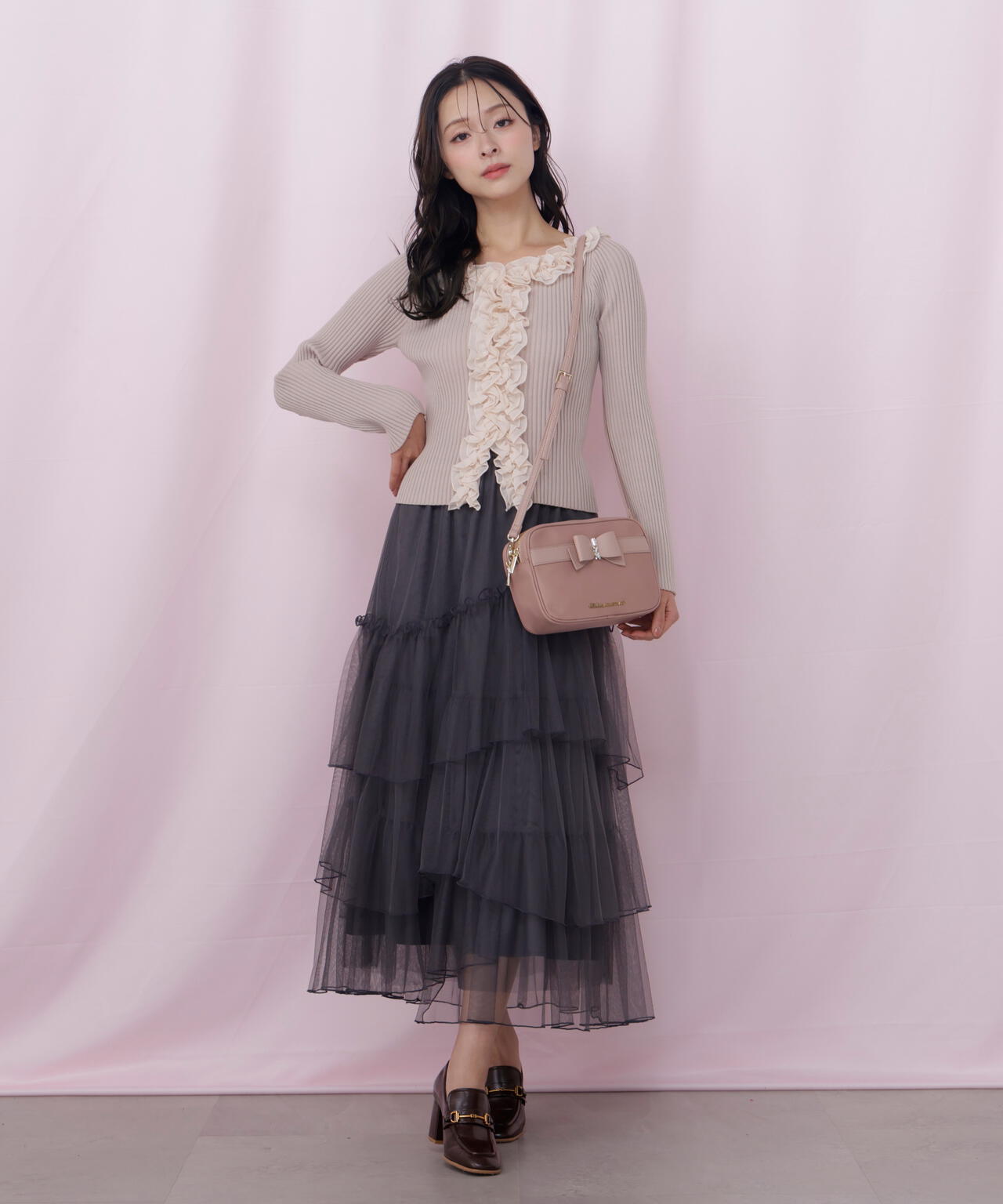 フリルトリムニット