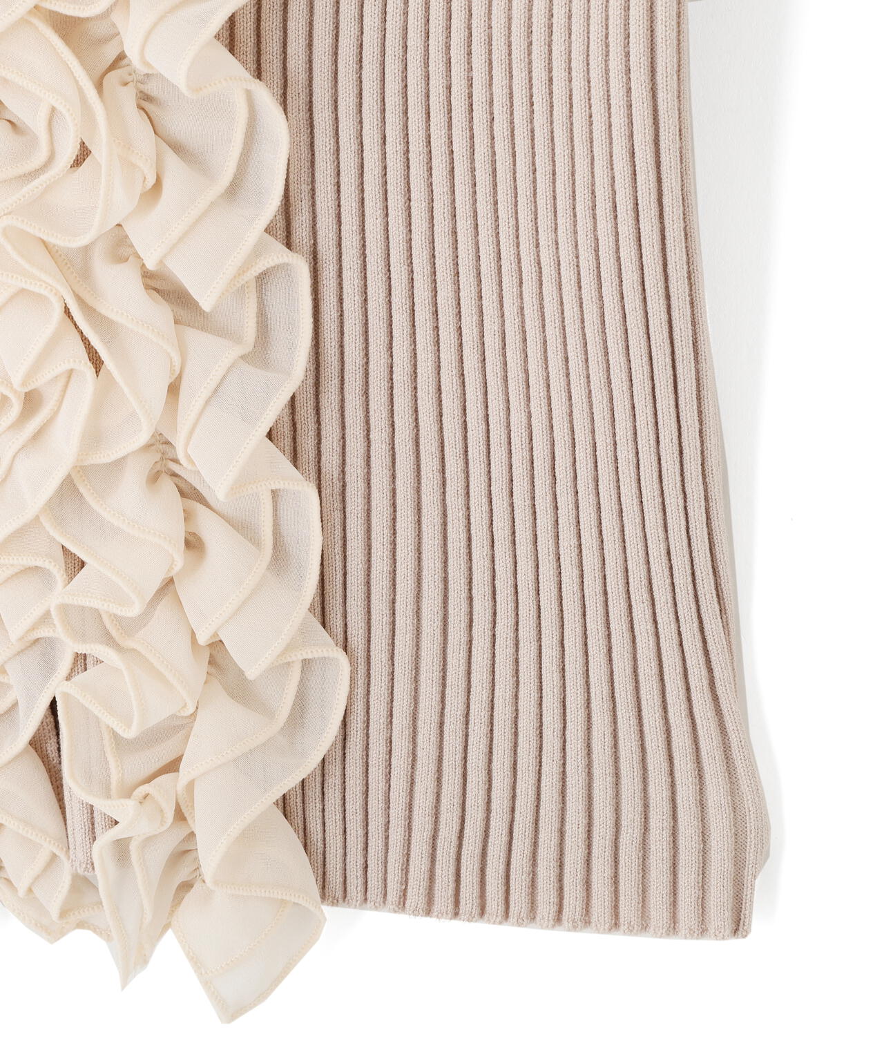 フリルトリムニット