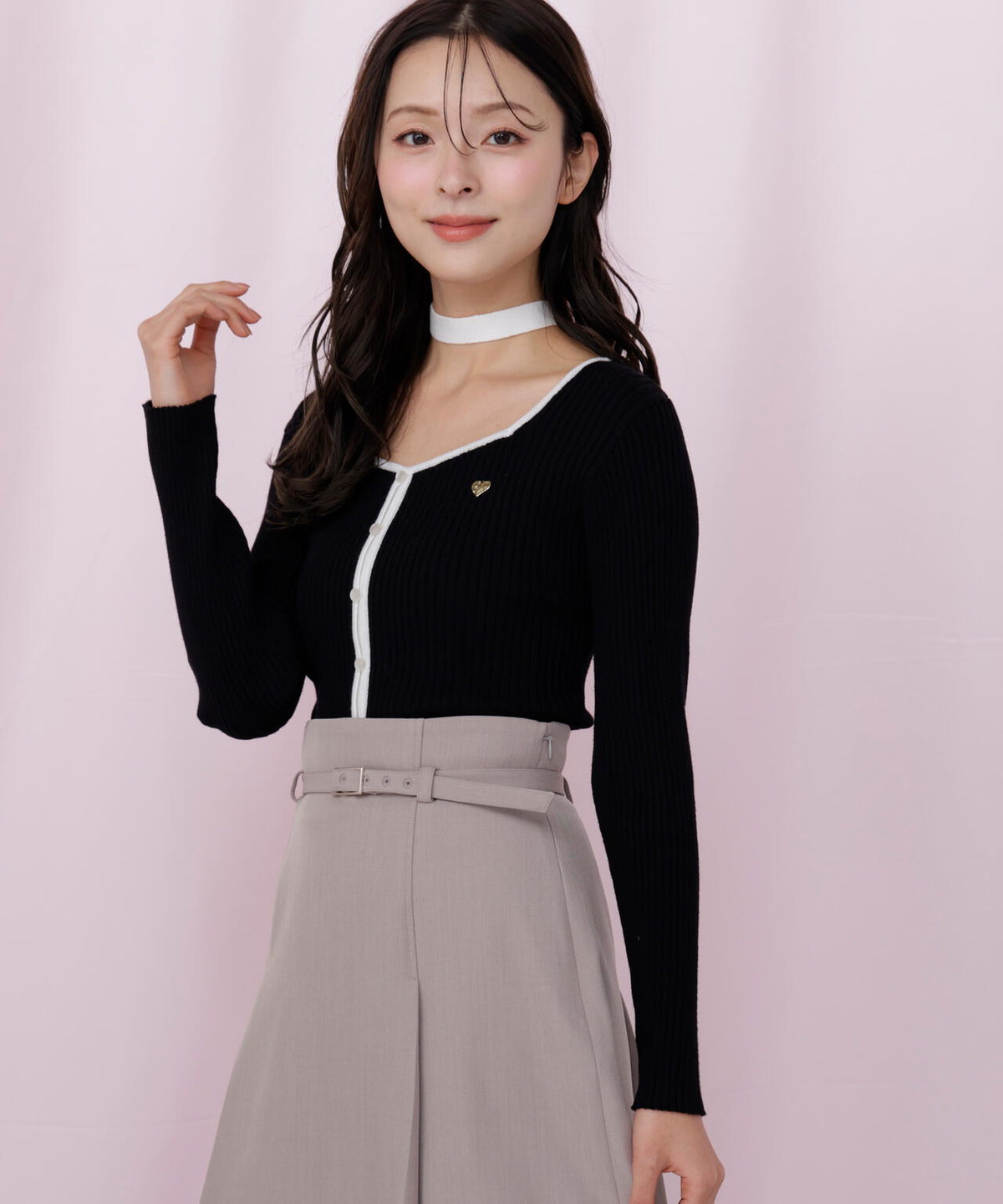 チョーカー付きスクエアニット