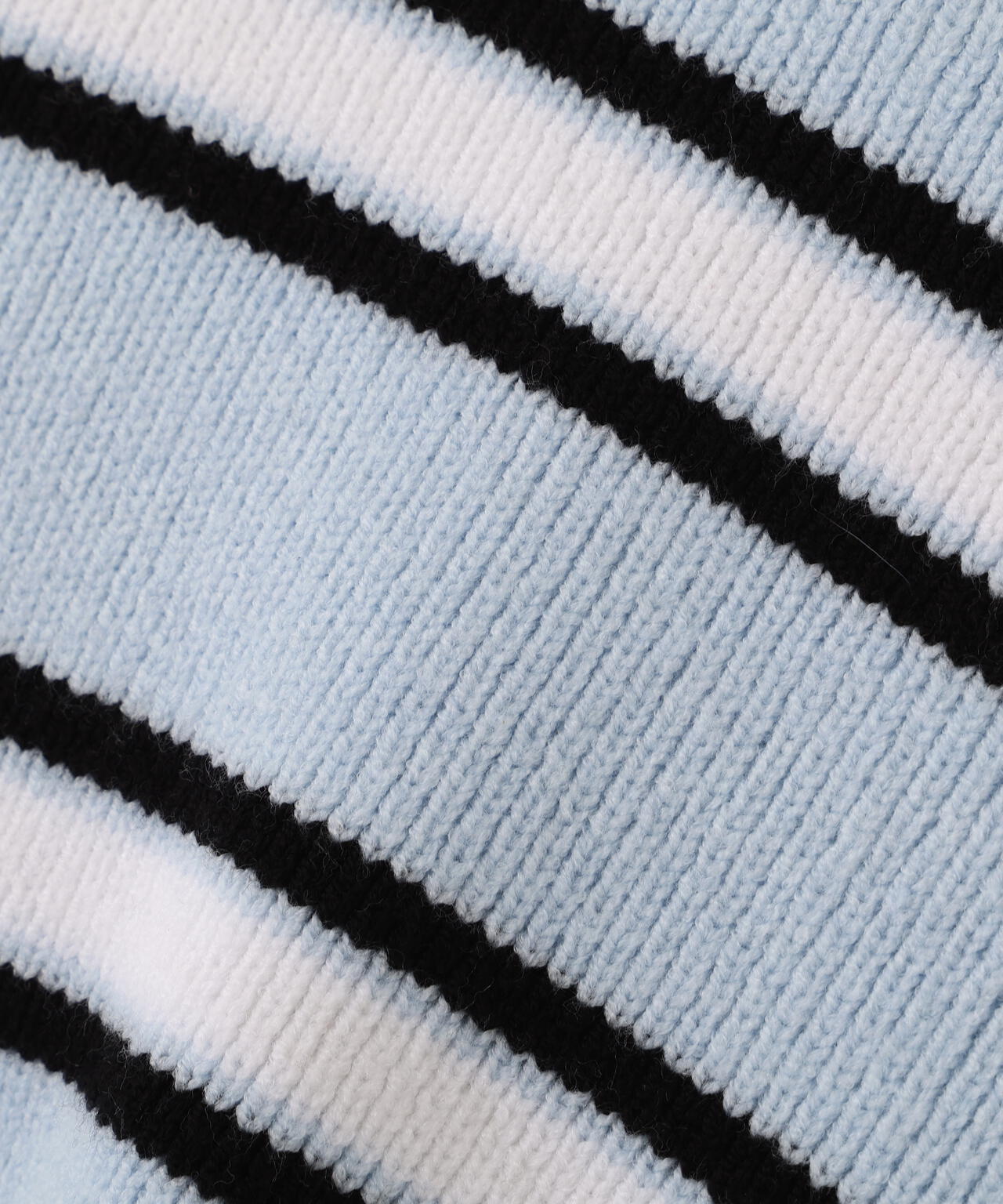 衿付きクロップドゆるニット