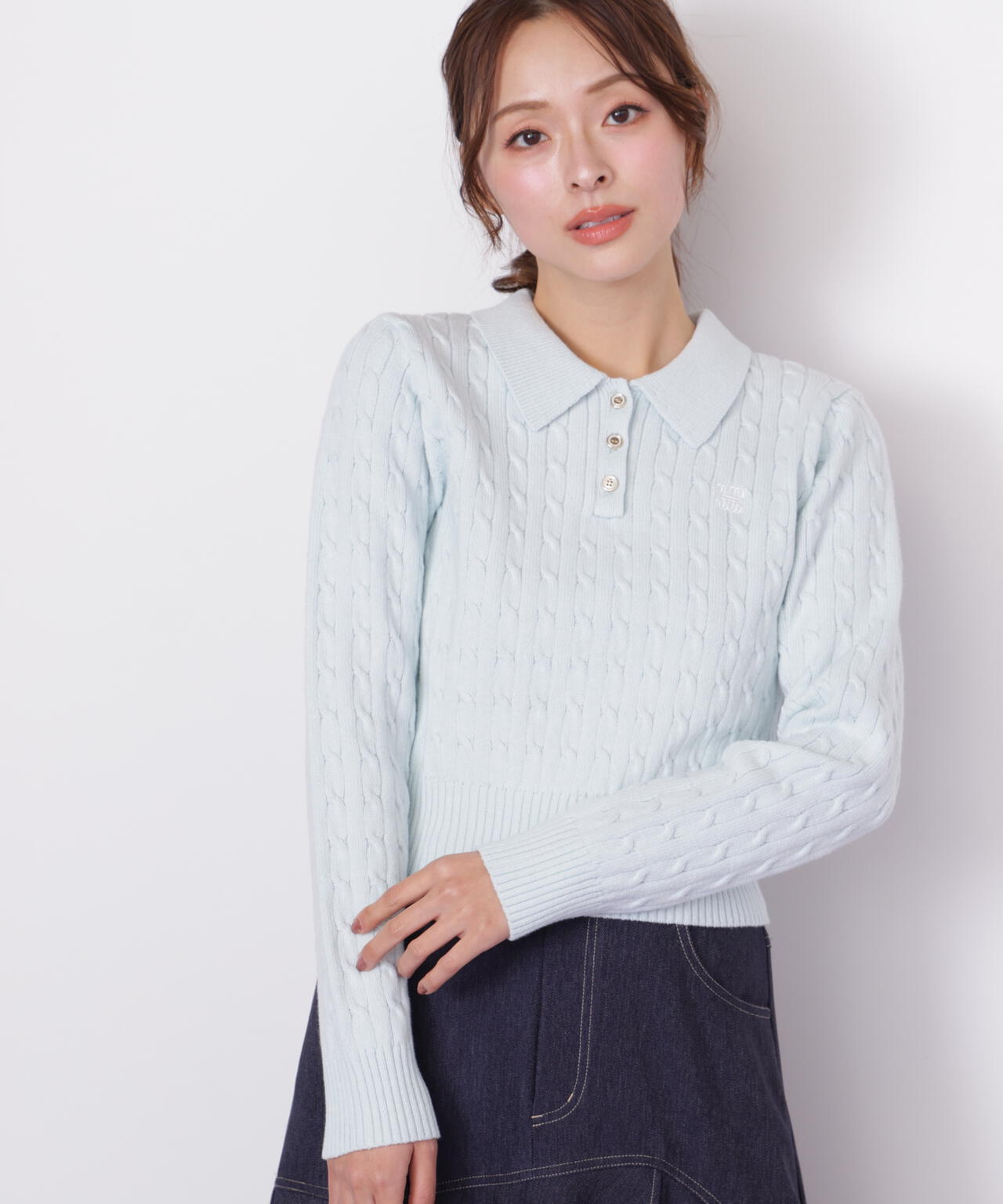 ポロ衿コットンブレンドケーブルニット