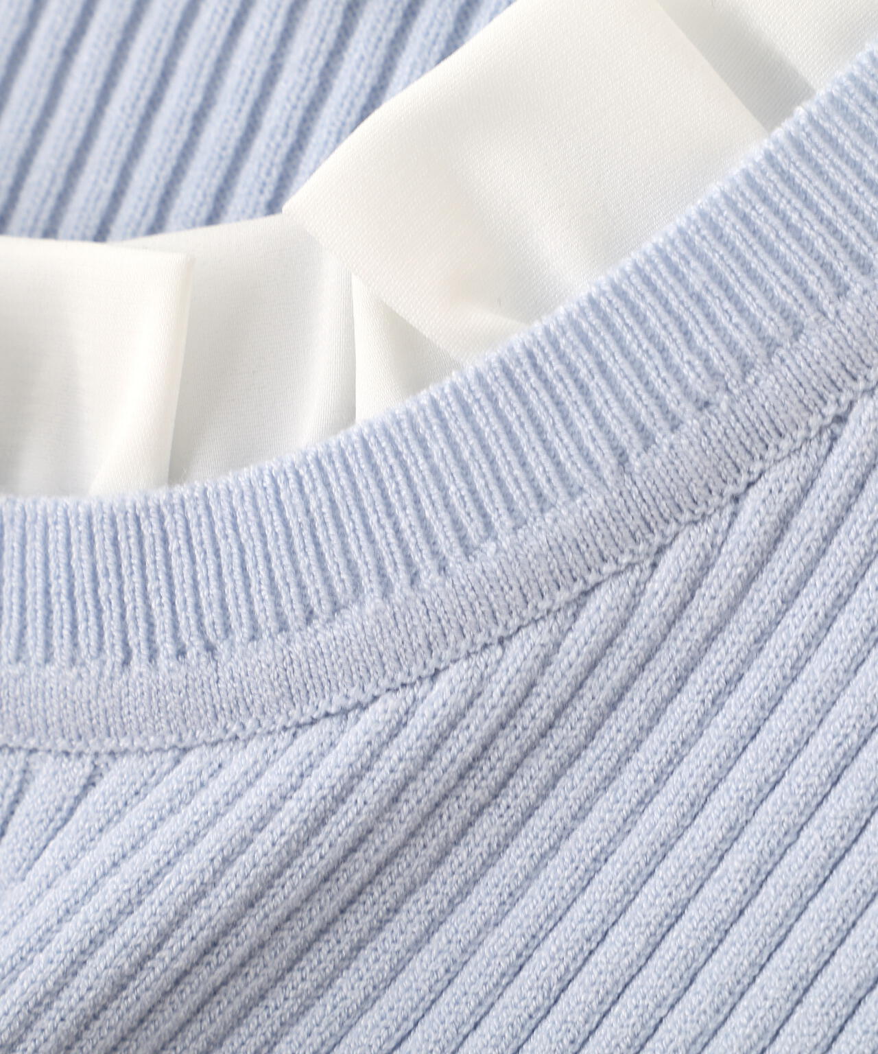 フリルカラーリブニット