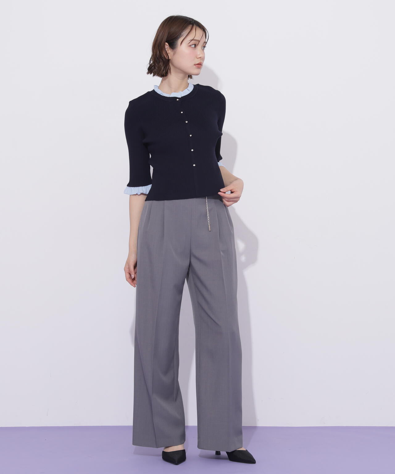 フリルカラーリブニット