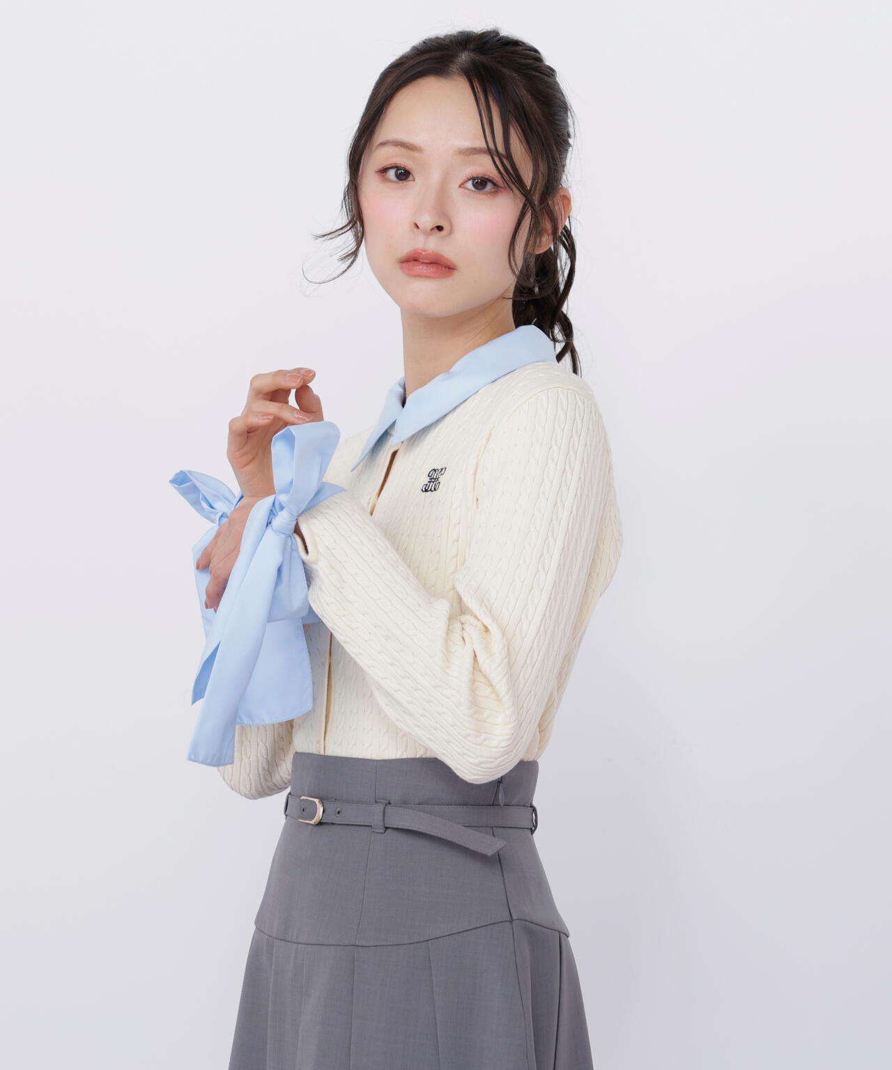 袖リボンケーブルカーディガン