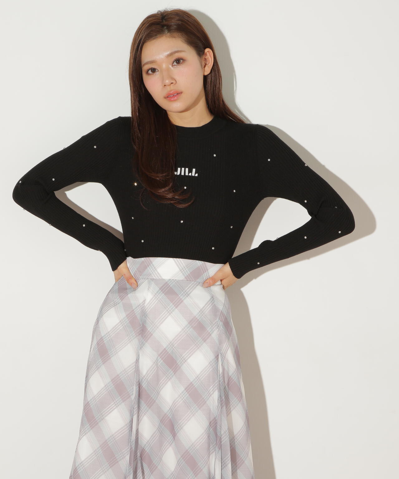 ビジューコンパクトロゴニット