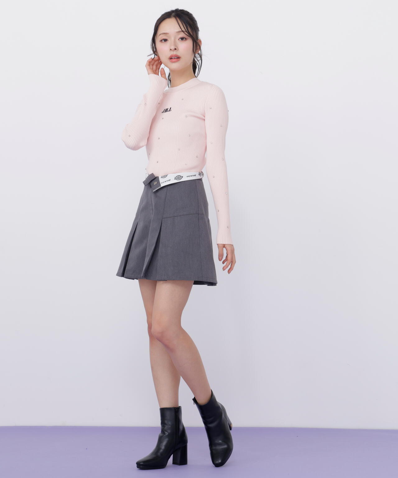 ビジューコンパクトロゴニット