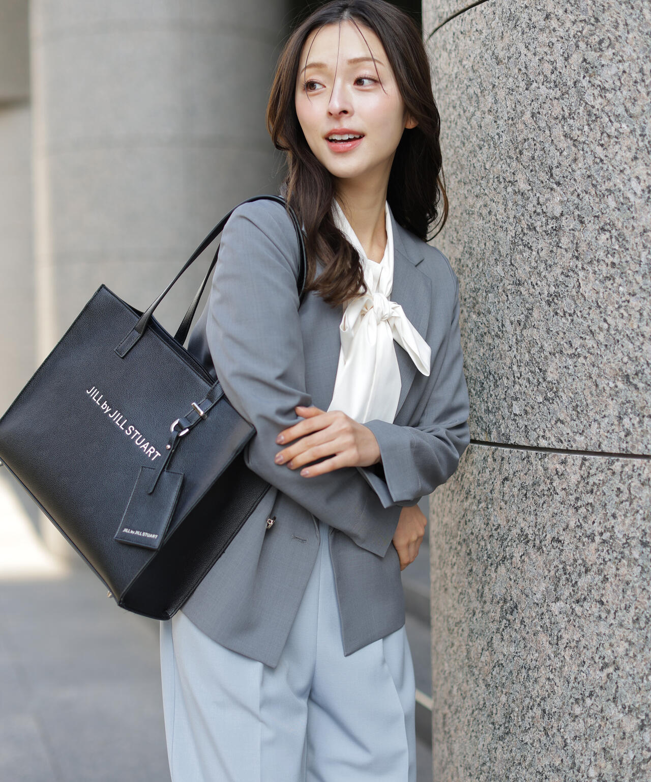 ユースフルスクエアトートバッグ