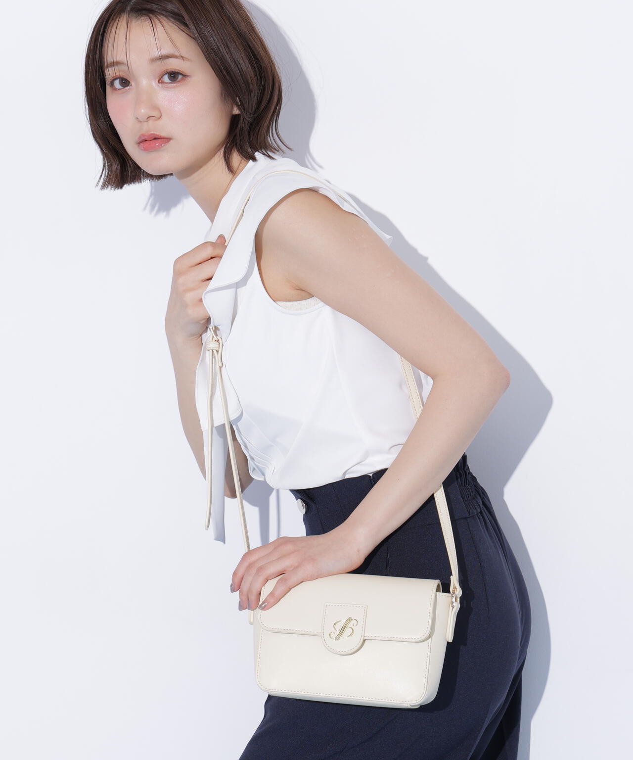 Noble J フラップバッグ